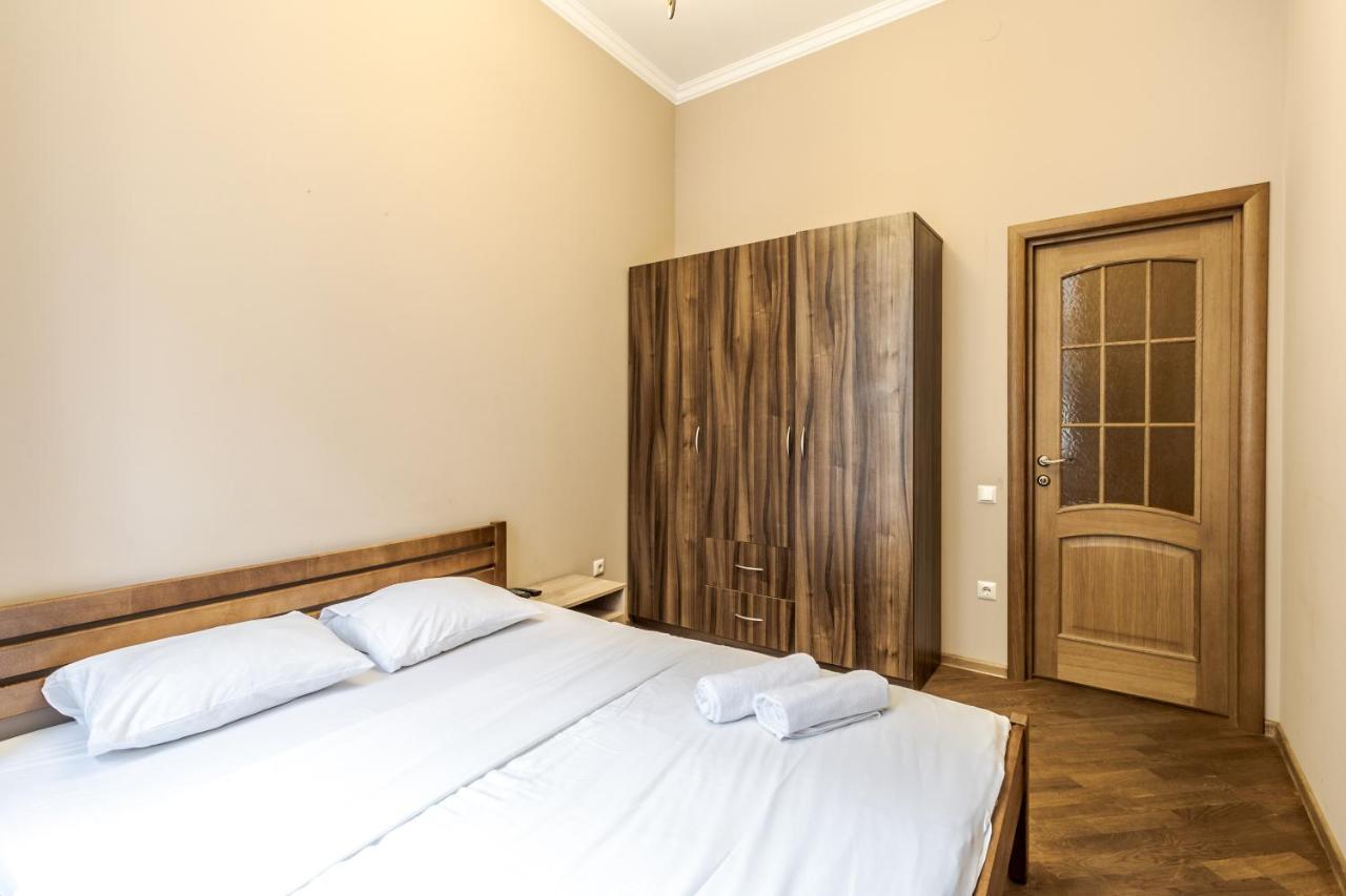 Apartment On Stavropihiiska Street 3 Lviv Eksteriør billede